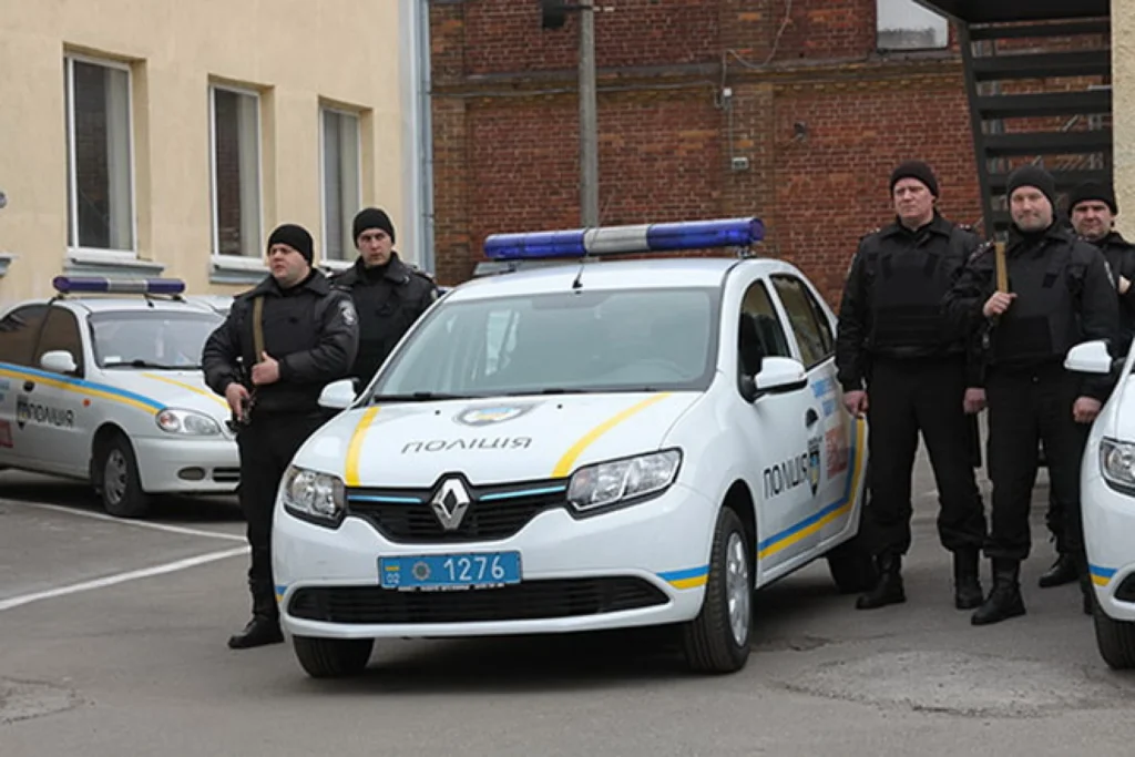 Сумська поліція планує купити шини за цінами на 30% вищими за ринкові